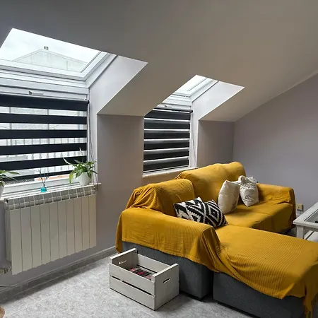 Apartamento ático Luminoso Con Terraza Negreira
