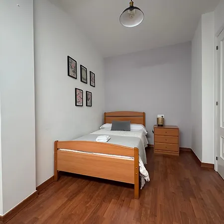 Atico Luminoso Con Terraza Negreira