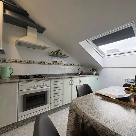 Apartamento Atico Luminoso Con Terraza