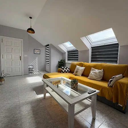 Atico Luminoso Con Terraza * Negreira