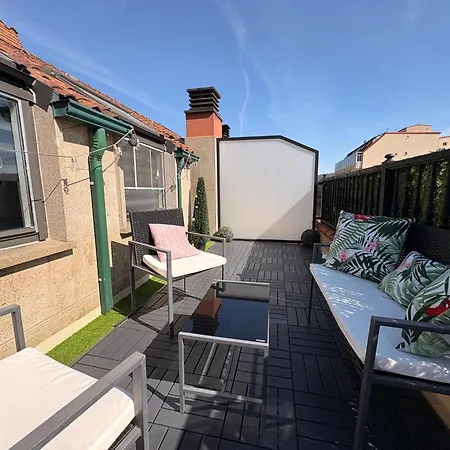 ático Luminoso Con Terraza Negreira