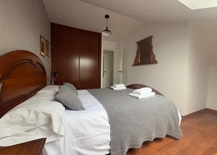 Atico Luminoso Con Terraza Negreira